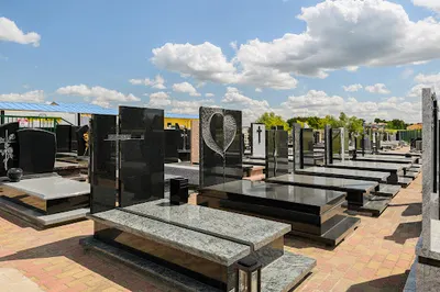 Zakład Kamieniarski "GRANITY KISIEL" - nagrobki, hurtownia płyt